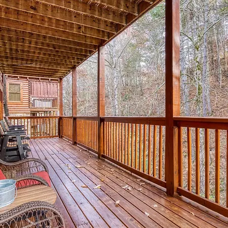 Whispering Creek #302 Villa
